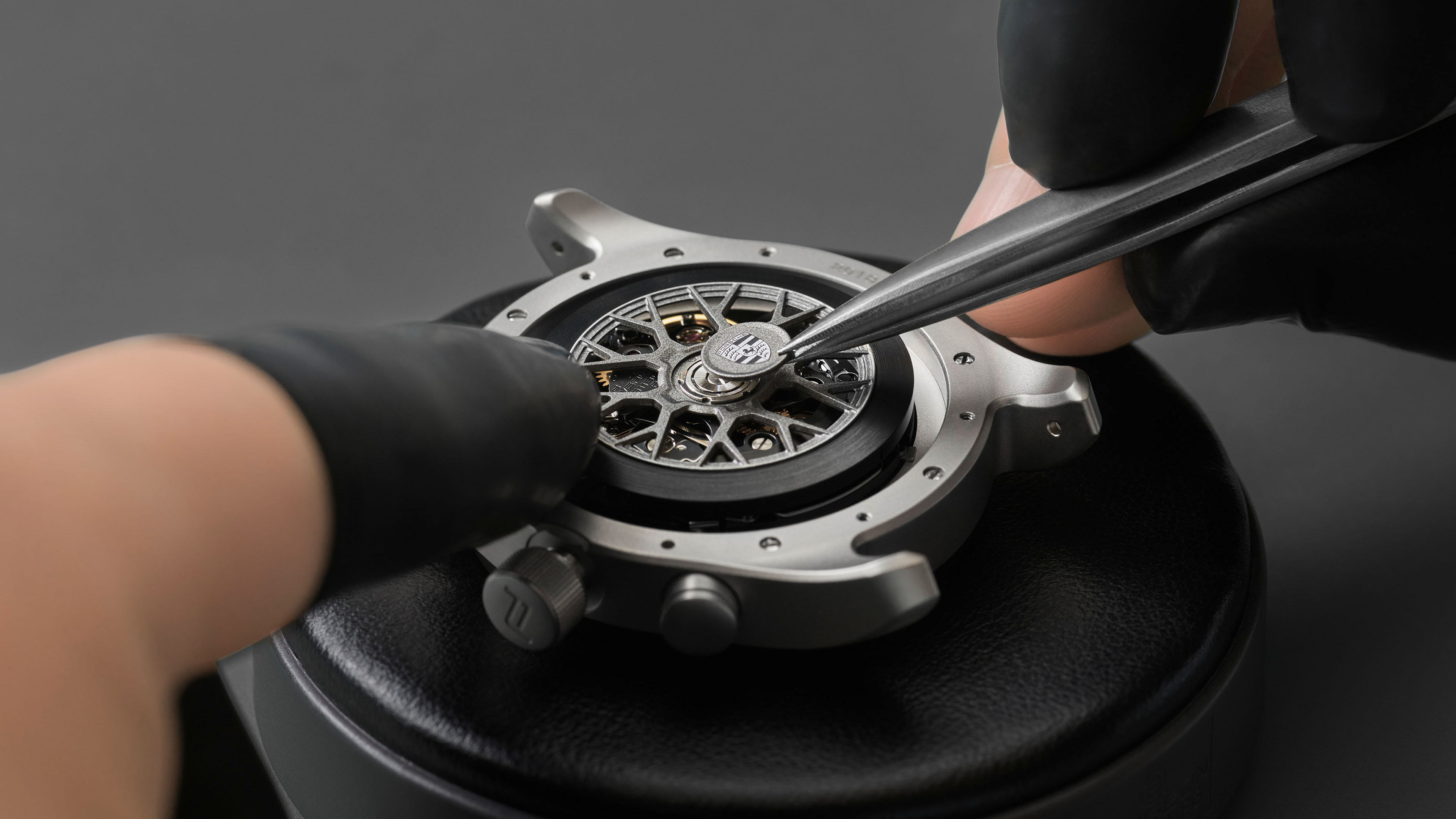 Shows Picture of 210908_Timepieces AG_SEO__AHRE INGENIEURSKUNST_02.jpg