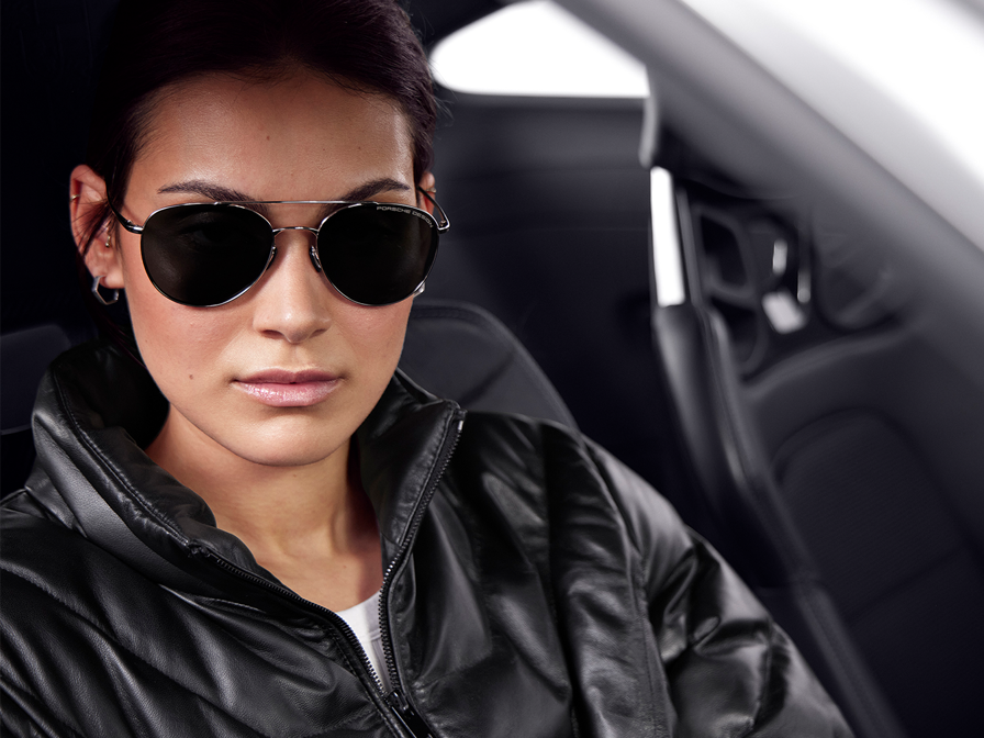 Shows Picture of 3_Casual_Look-2_Porsche-Design_FW23_2230_lowRes_72dpi.png