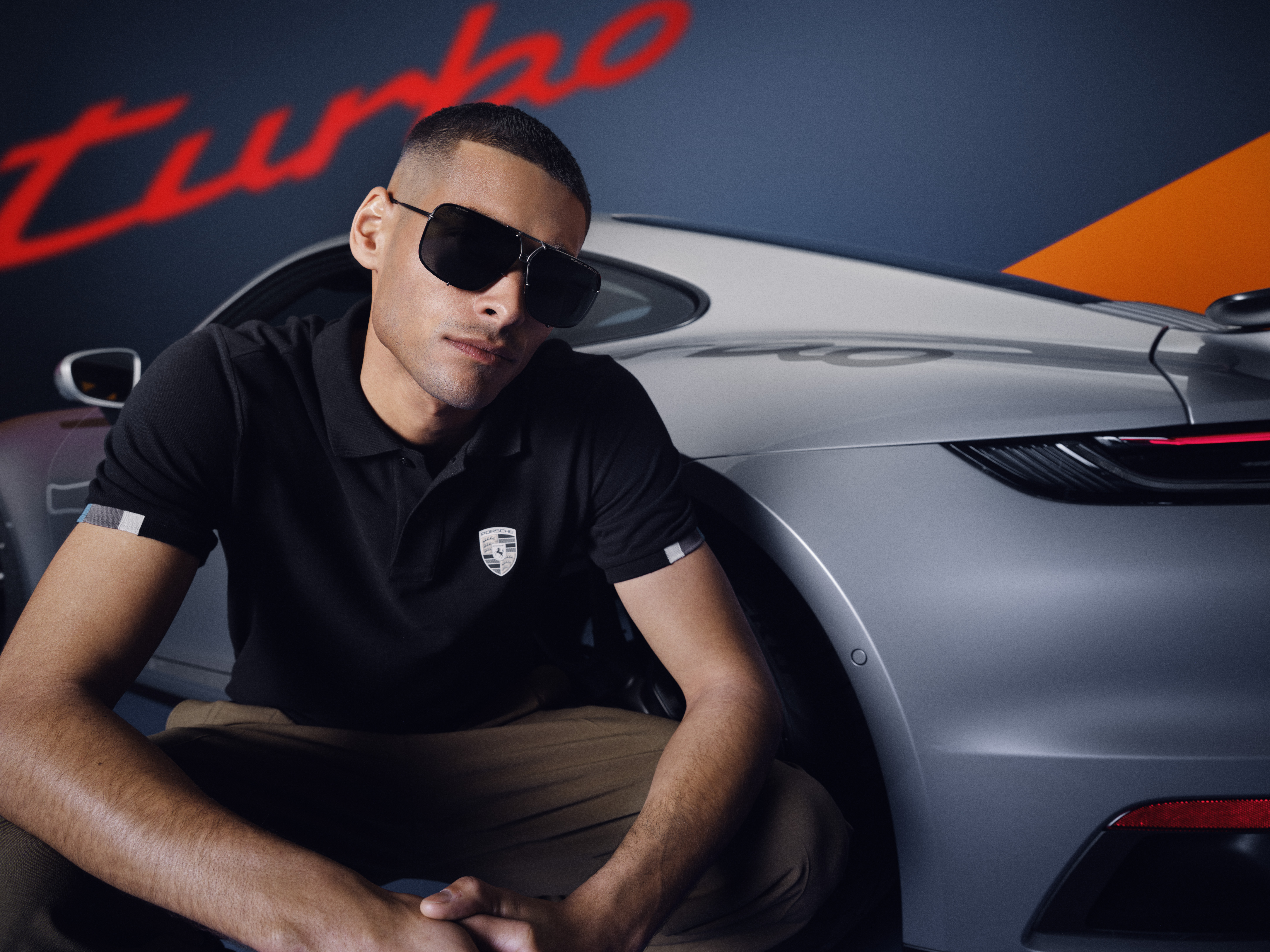 Shows Picture of M05_PORSCHE_PLX_PEOPLE_04(2).jpg