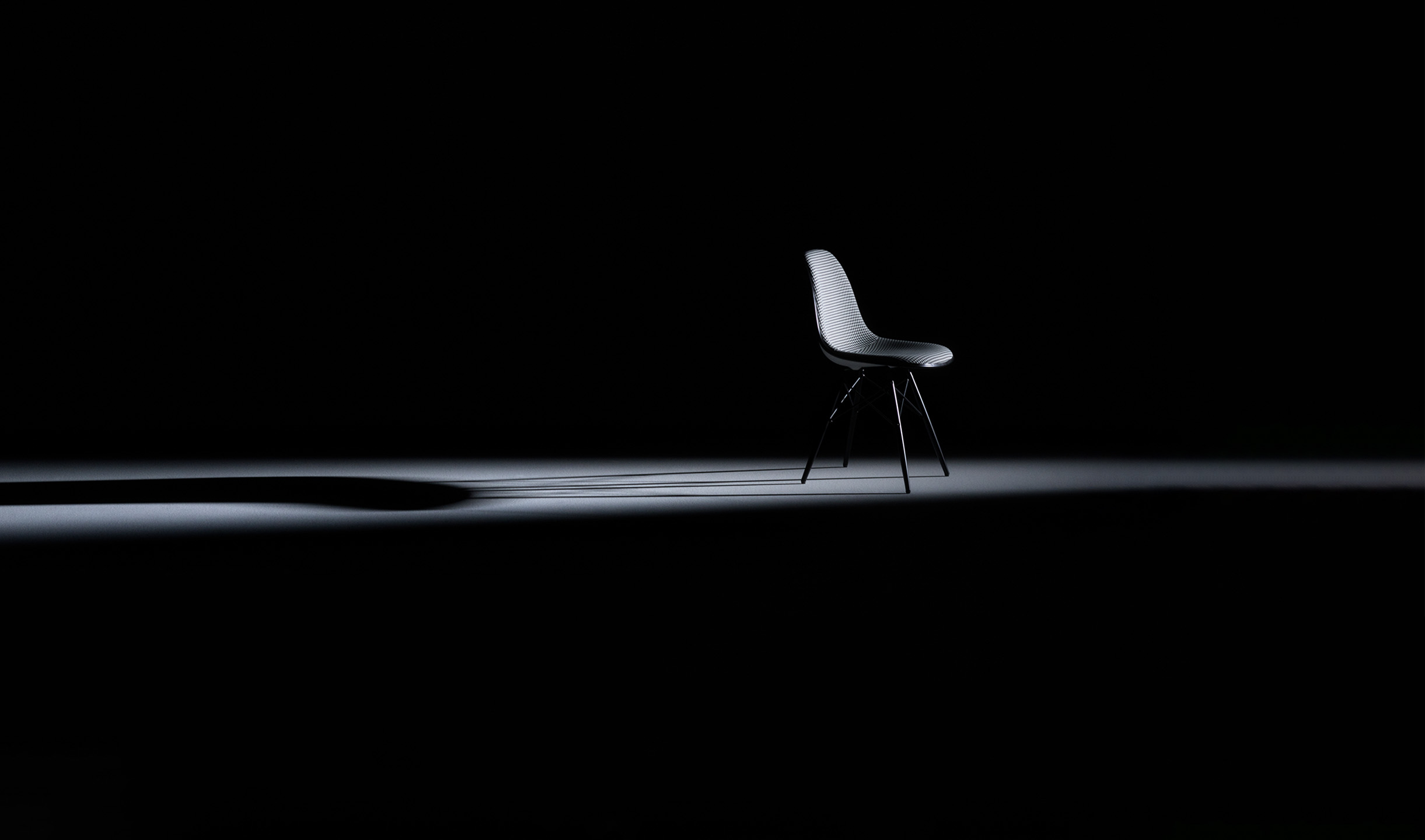 Shows Picture of PORSCHE_Vitra_Head5.jpg