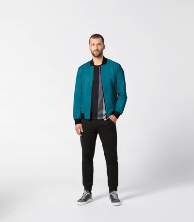 Side Near Middle view of product with ean 4056487024424