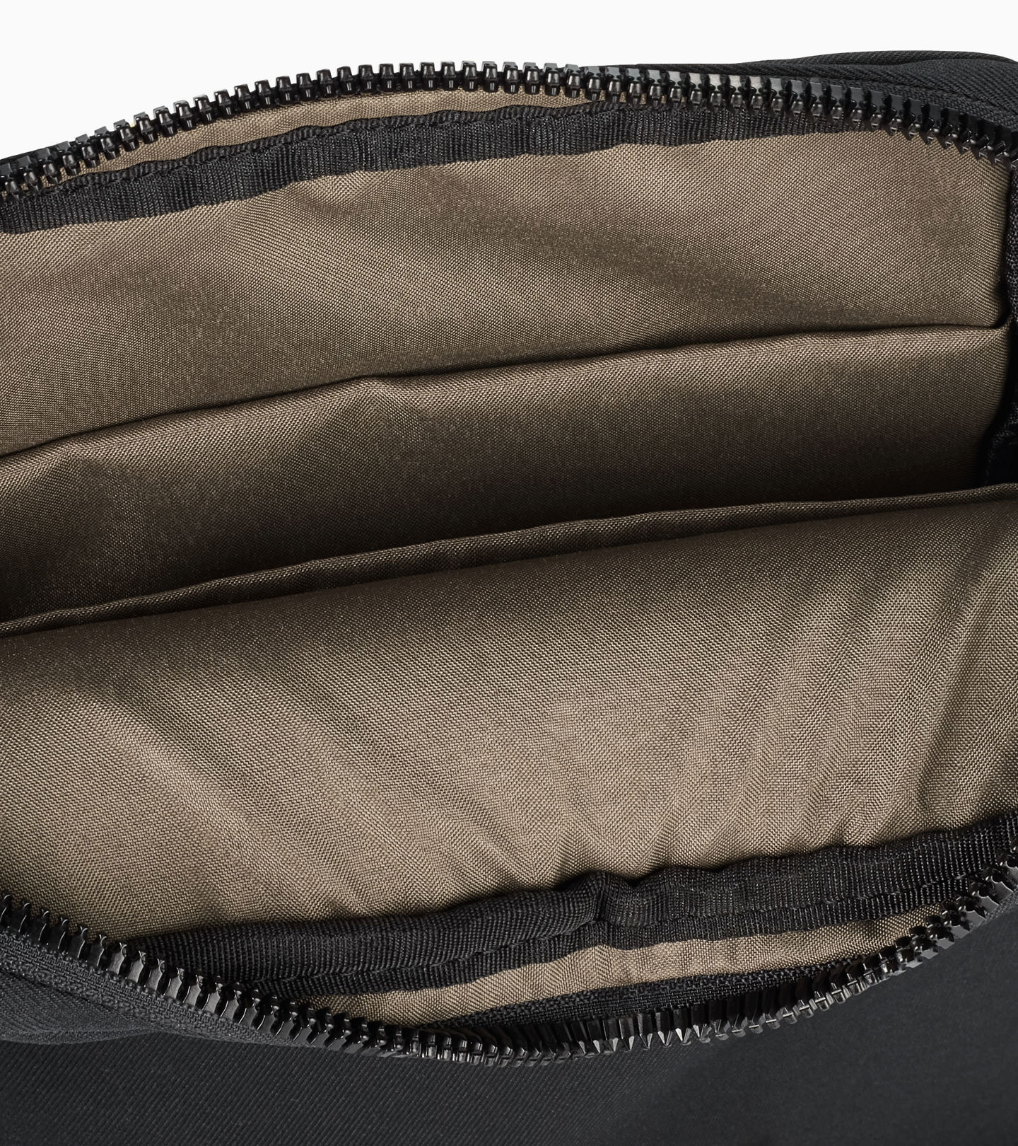 Shows Picture of WAP0357970S0SB-007_GA_PD_#SALL_#AIN_#V1.jpg