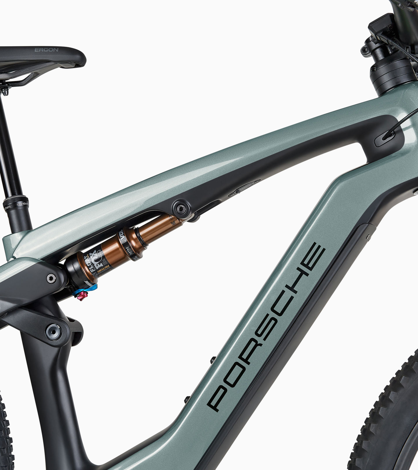 Shows Picture of WAP062EU50R00M-005_GA_PD_#SALL_#AIN_#V1.jpg