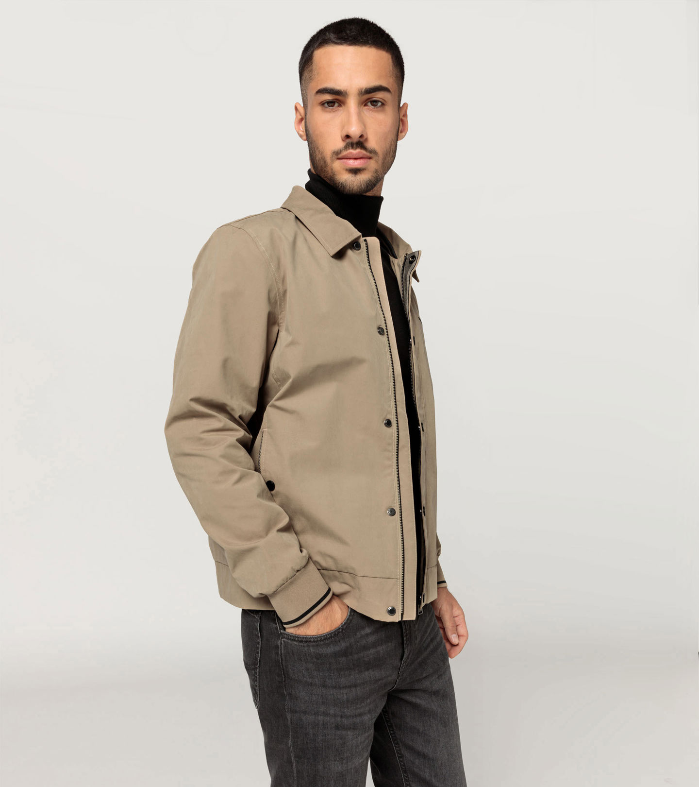 Shows Picture of WAP41200M0R60Y-008_GA_PD_#SALL_#AIN_#V1.jpg