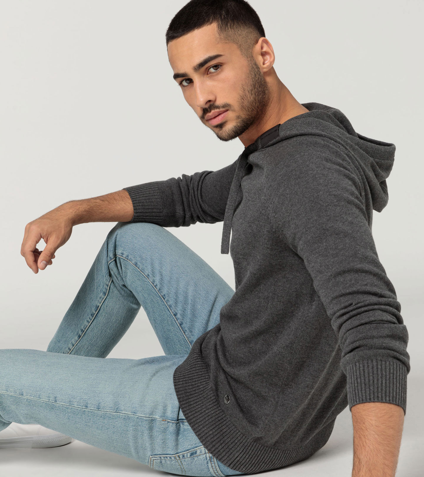 Shows Picture of WAP41600M0R60Y-004_GA_PD_#SALL_#AIN_#V1.jpg