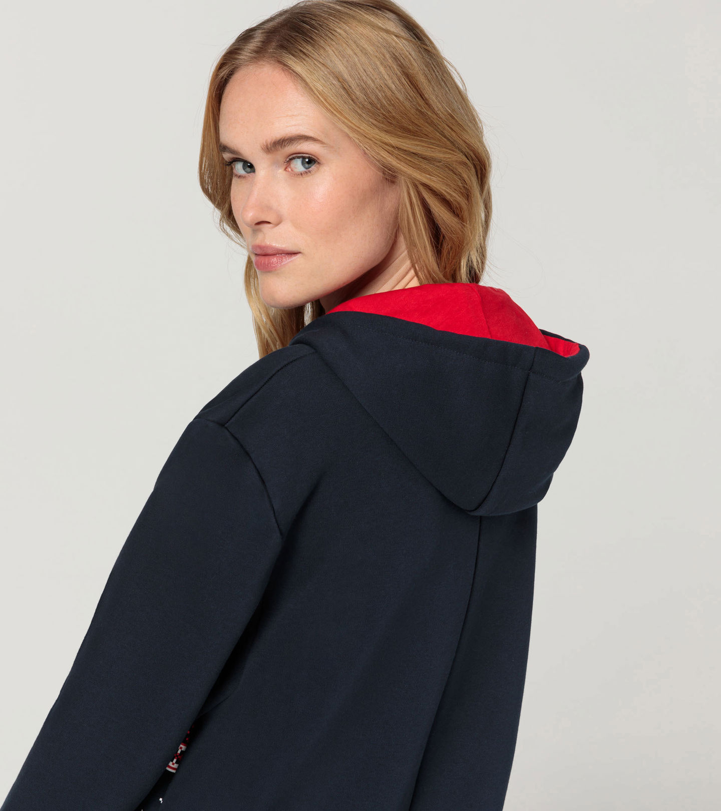 Shows Picture of WAP79100M0RESS-003_GA_PD_#SALL_#AIN_#V1.jpg